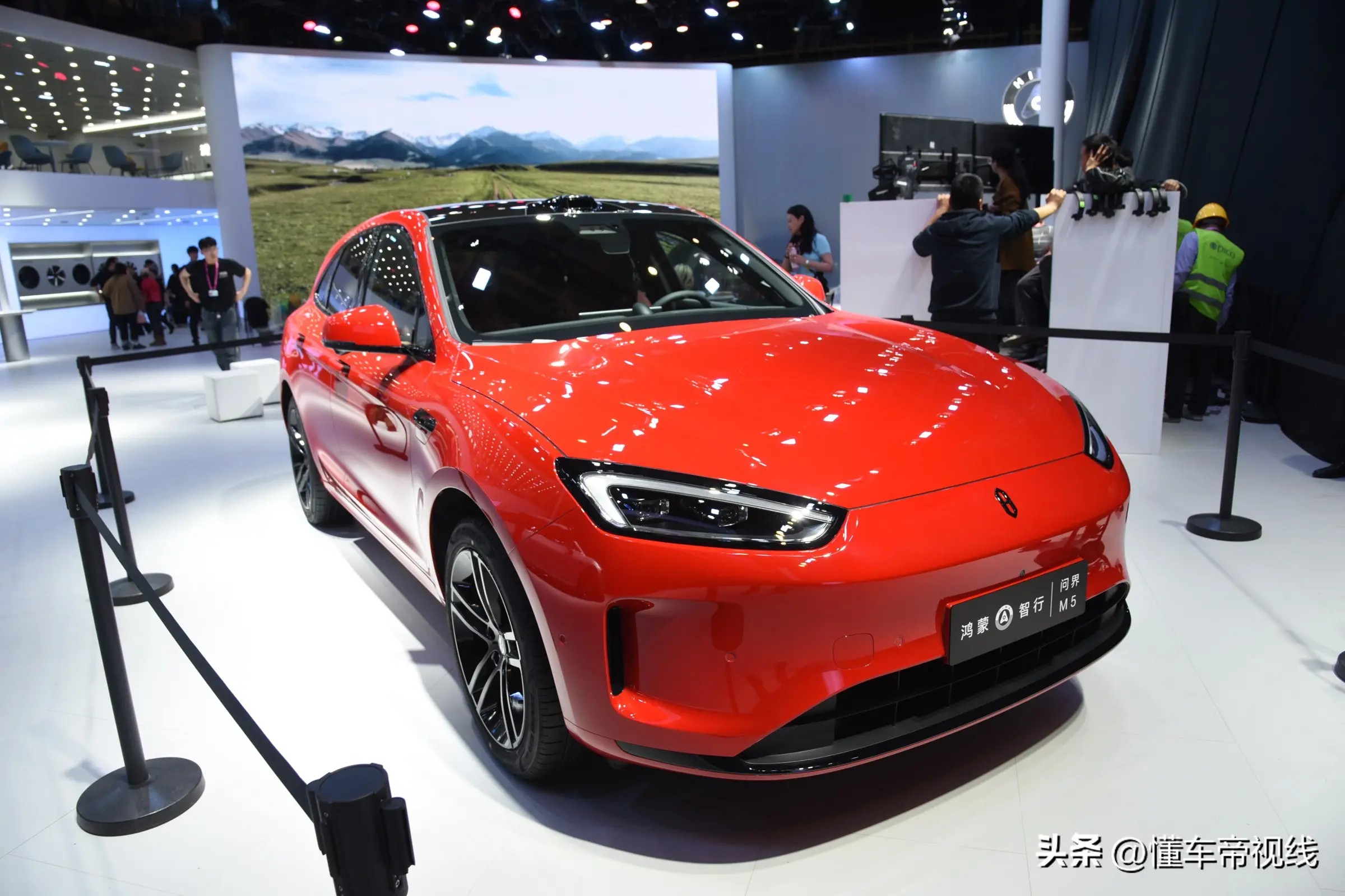 新车 | 售24.98万元起 搭增程/纯电动力 新款AITO问界M5亮相北京车展