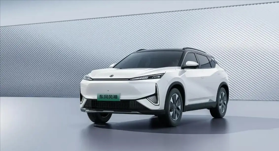 东风风神首款插电式混动：皓瀚 PHEV，续航1350km