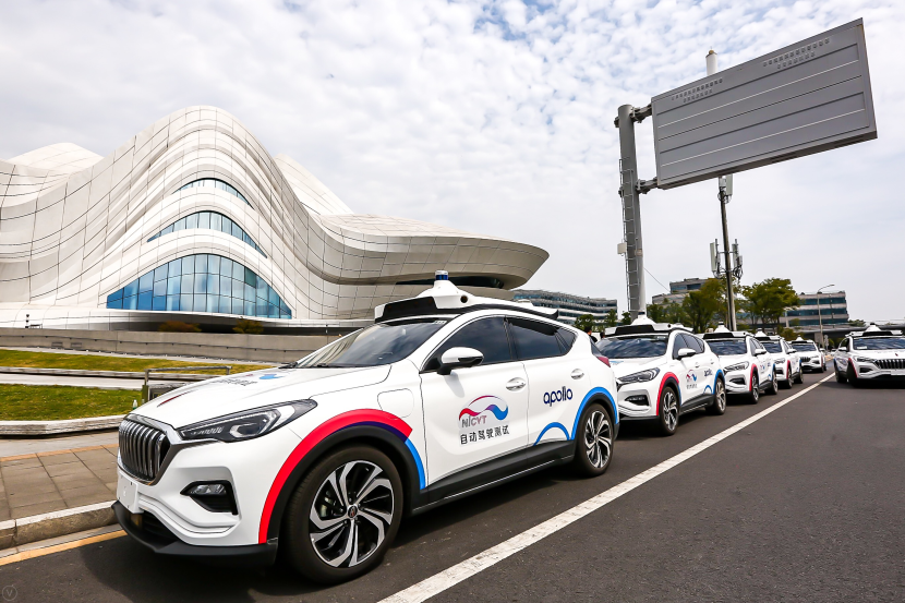 李斌不做robotaxi，真怕网约车失业？