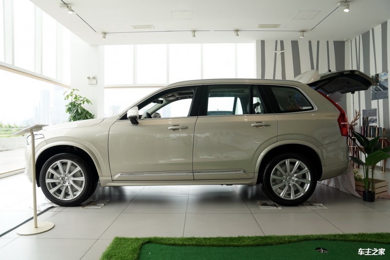 沃尔沃XC90 全部在售 2024款 2023款 2022款 2021款 2020款 2019款,成都沃尔沃XC90优惠17.49万 仅47.20万可入手